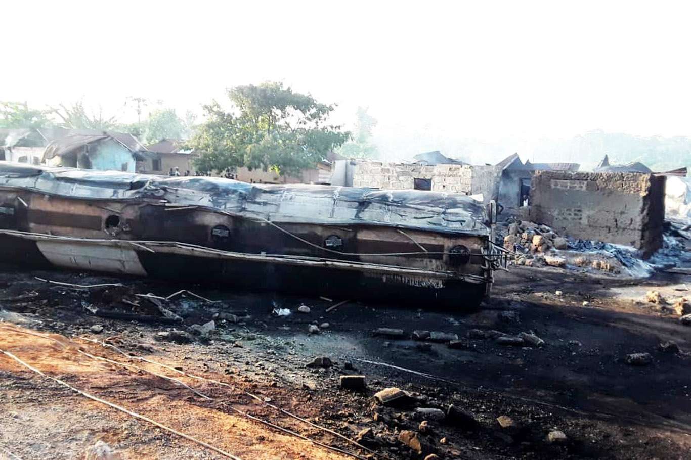 Gana'da tanker patladı: 3 ölü 7 yaralı Gana'da tanker patladı: 3 ölü 7 yaralı